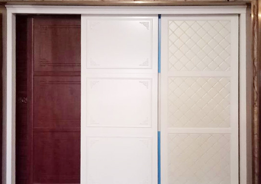 ����ǧ��ԭ���B(t��i)����Ј�֮�g����Ϣ��ͨ