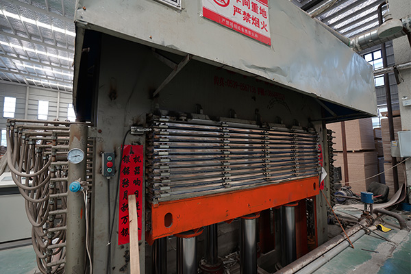 生產(chǎn)設(shè)備